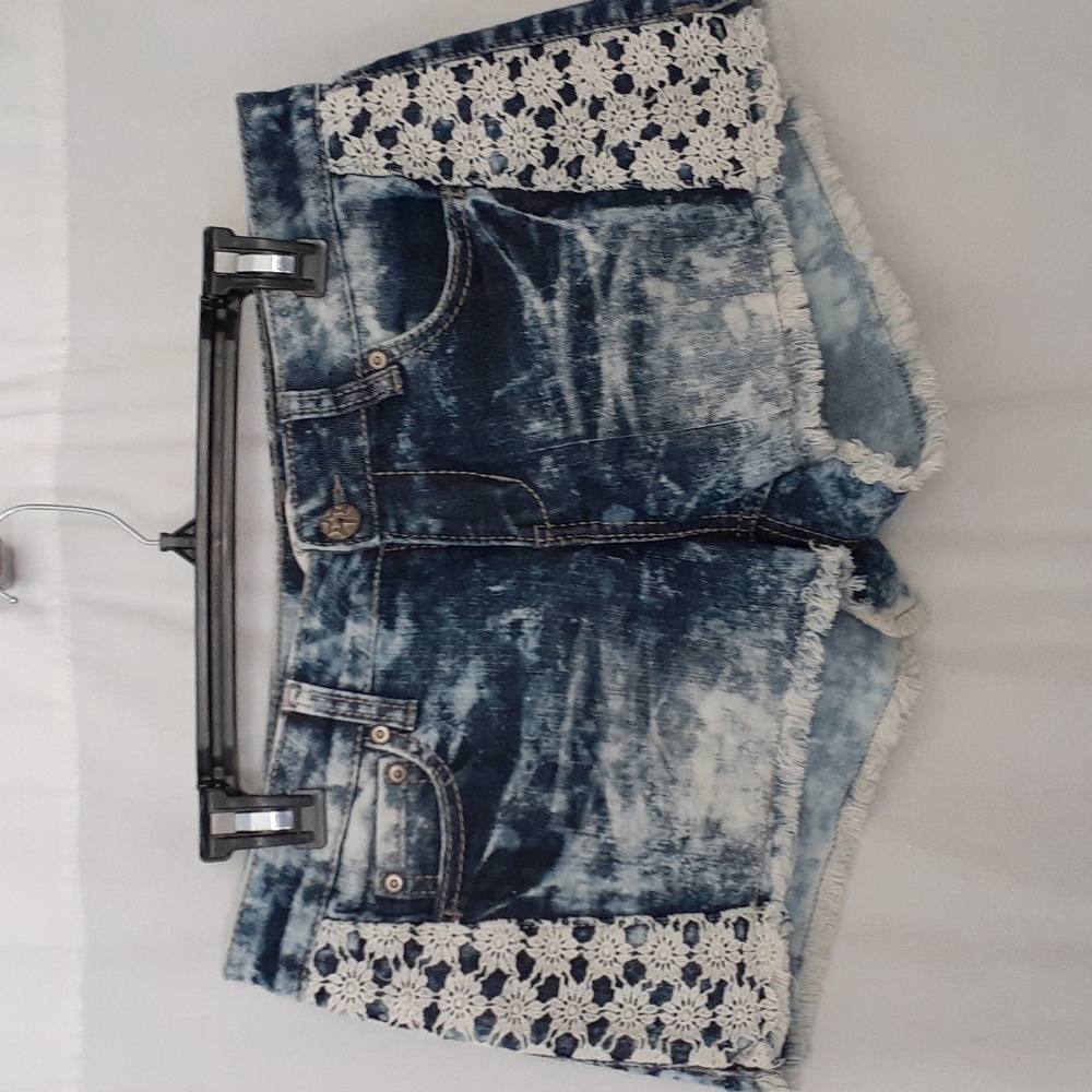 Vanilla Star Shorts Women Size 13 Denim Dark Wash Grunge Embroidered Lac…